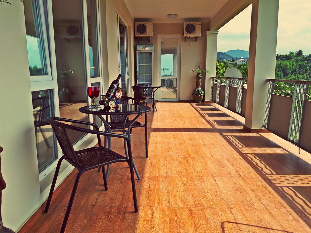 Apartments Sunset Paradise Makhinjauri Ngoại thất bức ảnh